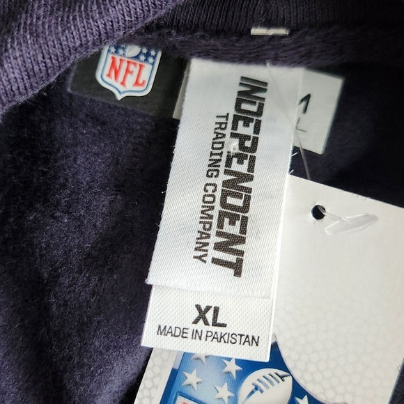 π Seattle Seahawks NFL Hoodie Menβs XL β Navy, Embroidered Logo, NWT - Picture 12 of 12